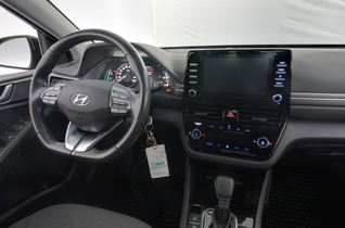 Hyundai IONIQ plug-in vaihtoauto