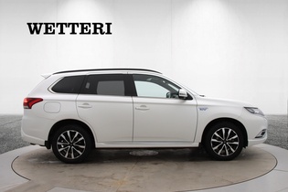 Mitsubishi Outlander PHEV vaihtoauto