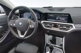BMW 330 vaihtoauto