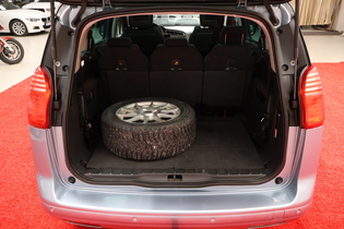 Peugeot 5008 vaihtoauto