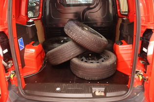 Ford Transit Courier vaihtoauto