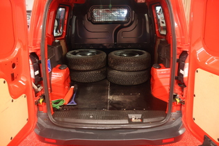 Ford Transit Courier vaihtoauto