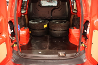 Ford Transit Courier vaihtoauto