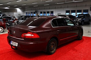 Skoda Superb vaihtoauto