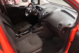 Ford Transit Courier vaihtoauto