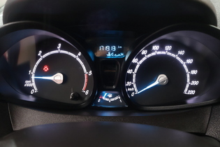 Ford Transit Courier vaihtoauto