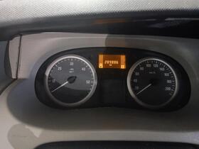 Opel Vivaro vaihtoauto