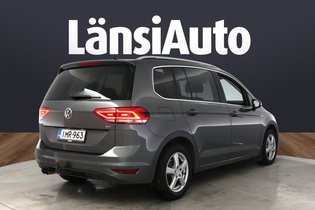 Volkswagen Touran vaihtoauto