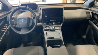 Toyota bZ4X vaihtoauto