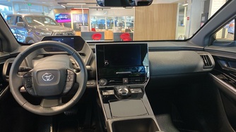 Toyota bZ4X vaihtoauto