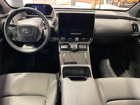 Toyota bZ4X vaihtoauto