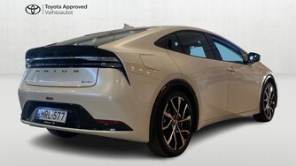 Toyota Prius Plug-in vaihtoauto