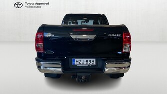 Toyota Hilux vaihtoauto