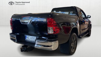 Toyota Hilux vaihtoauto