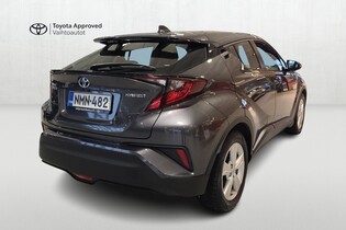 Toyota C-HR vaihtoauto