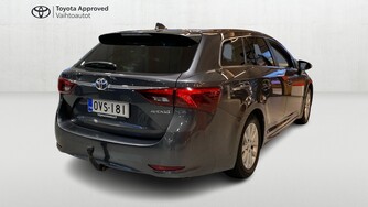 Toyota Avensis vaihtoauto