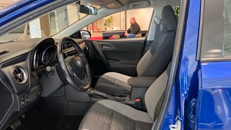 Toyota Auris vaihtoauto