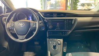 Toyota Auris vaihtoauto