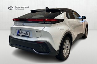Toyota C-HR vaihtoauto