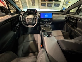 Toyota bZ4X vaihtoauto