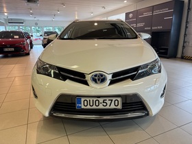 Toyota Auris vaihtoauto