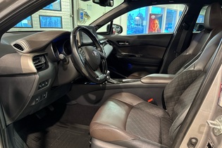 Toyota C-HR vaihtoauto