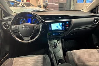 Toyota Auris vaihtoauto