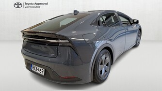 Toyota Prius Plug-in vaihtoauto