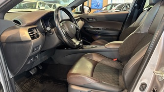 Toyota C-HR vaihtoauto
