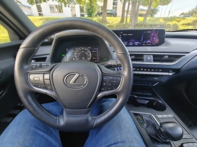 Lexus UX vaihtoauto