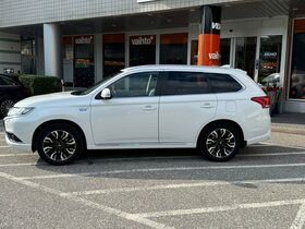 Mitsubishi Outlander PHEV vaihtoauto