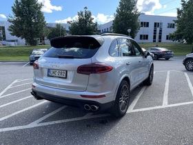 Porsche Cayenne vaihtoauto