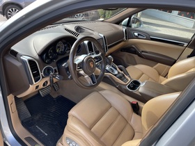 Porsche Cayenne vaihtoauto
