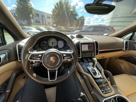 Porsche Cayenne vaihtoauto