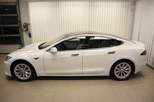 Tesla Model S vaihtoauto