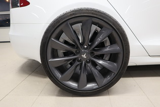 Tesla Model S vaihtoauto