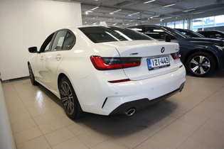 BMW 330 vaihtoauto