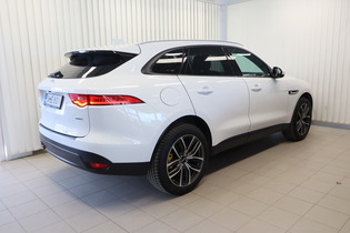 Jaguar F-PACE vaihtoauto
