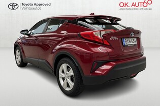 Toyota C-HR vaihtoauto