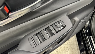 Toyota Prius Plug-in vaihtoauto