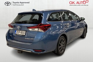 Toyota Auris vaihtoauto