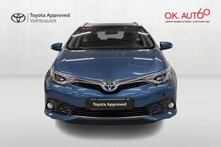 Toyota Auris vaihtoauto