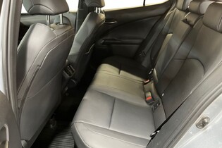 Lexus UX vaihtoauto
