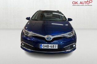 Toyota Auris vaihtoauto