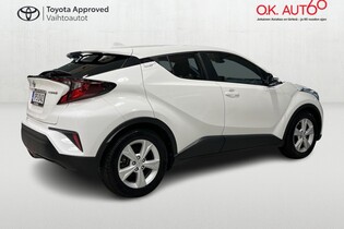 Toyota C-HR vaihtoauto