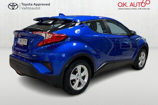 Toyota C-HR vaihtoauto