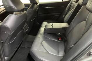 Toyota Camry vaihtoauto