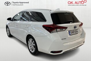 Toyota Auris vaihtoauto