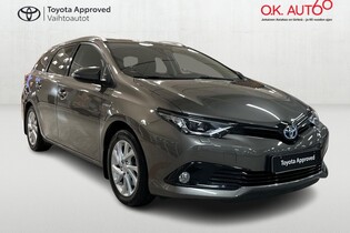 Toyota Auris vaihtoauto
