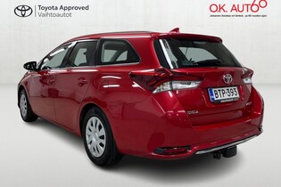 Toyota Auris vaihtoauto